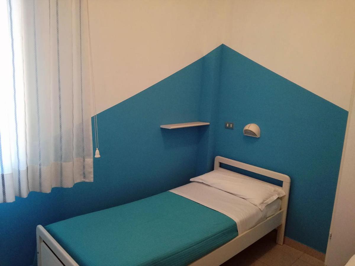 רימיני Hotel Serafini מראה חיצוני תמונה