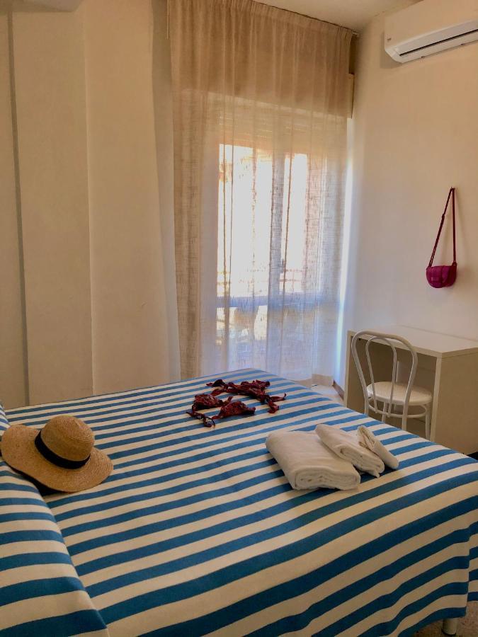 רימיני Hotel Serafini מראה חיצוני תמונה