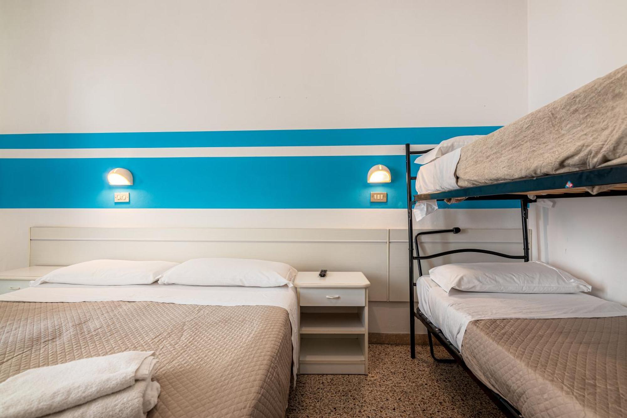 רימיני Hotel Serafini מראה חיצוני תמונה
