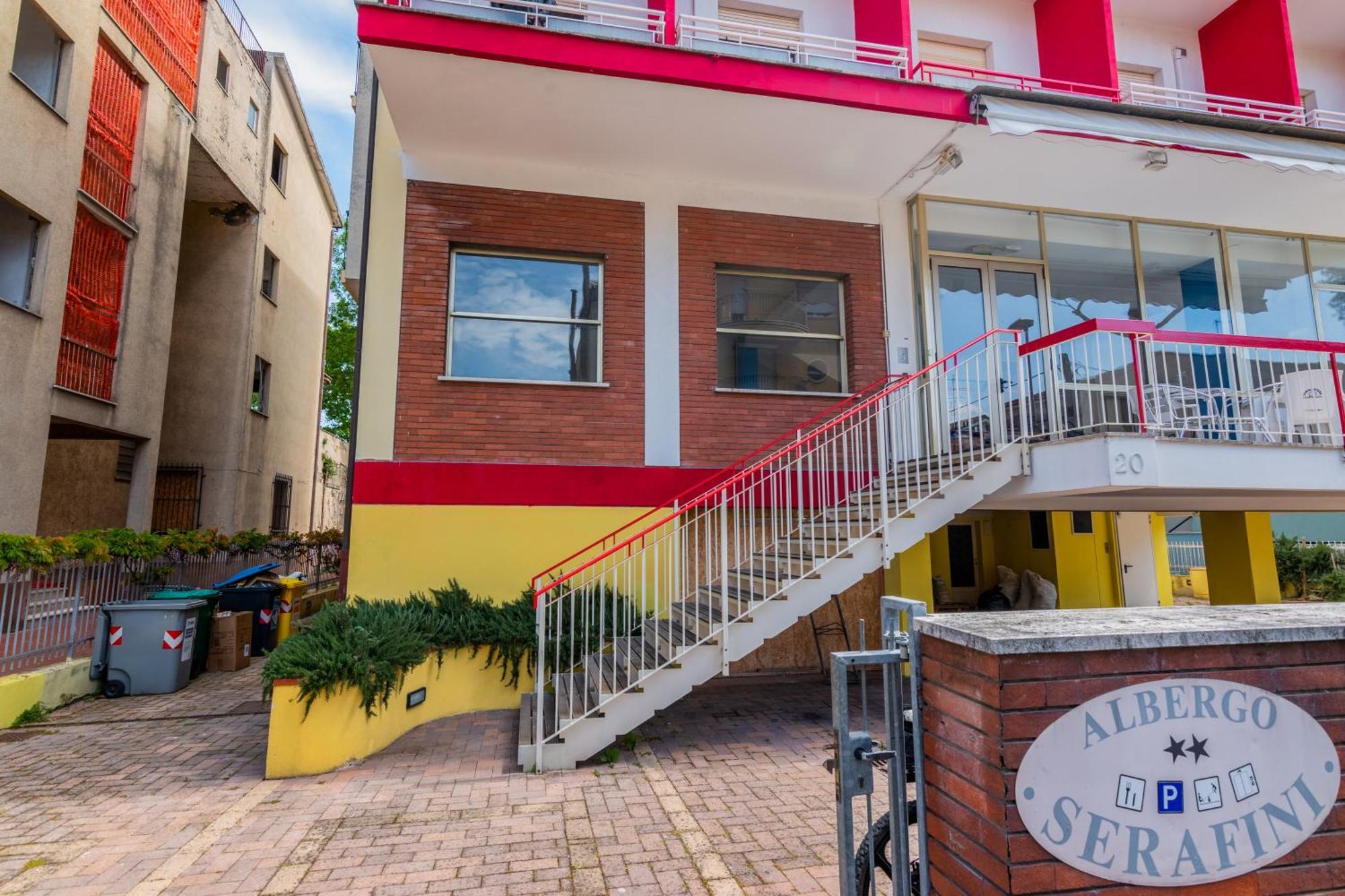 רימיני Hotel Serafini מראה חיצוני תמונה