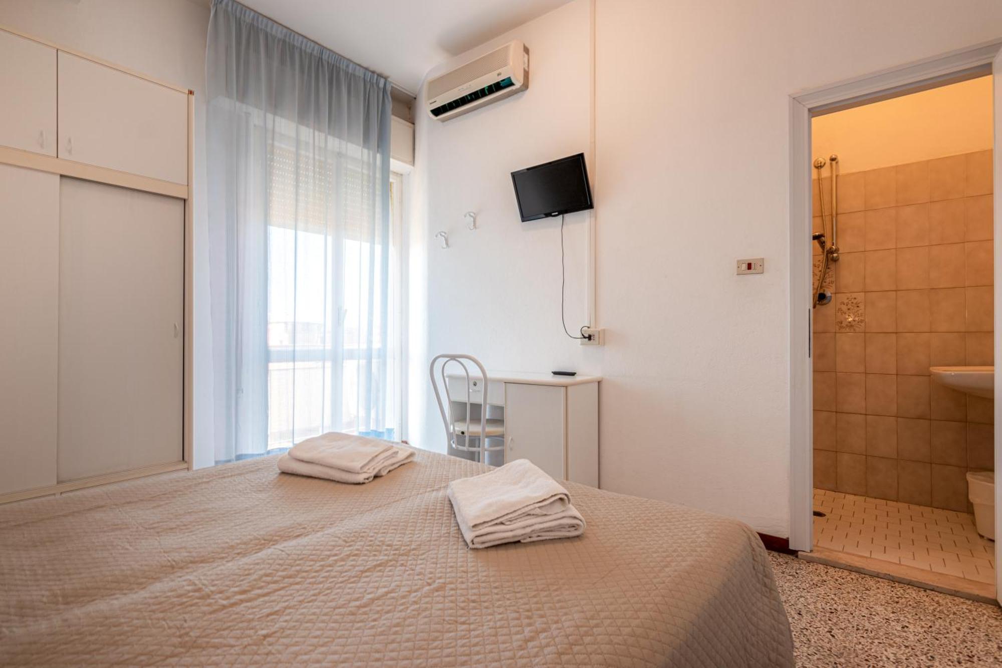 רימיני Hotel Serafini מראה חיצוני תמונה
