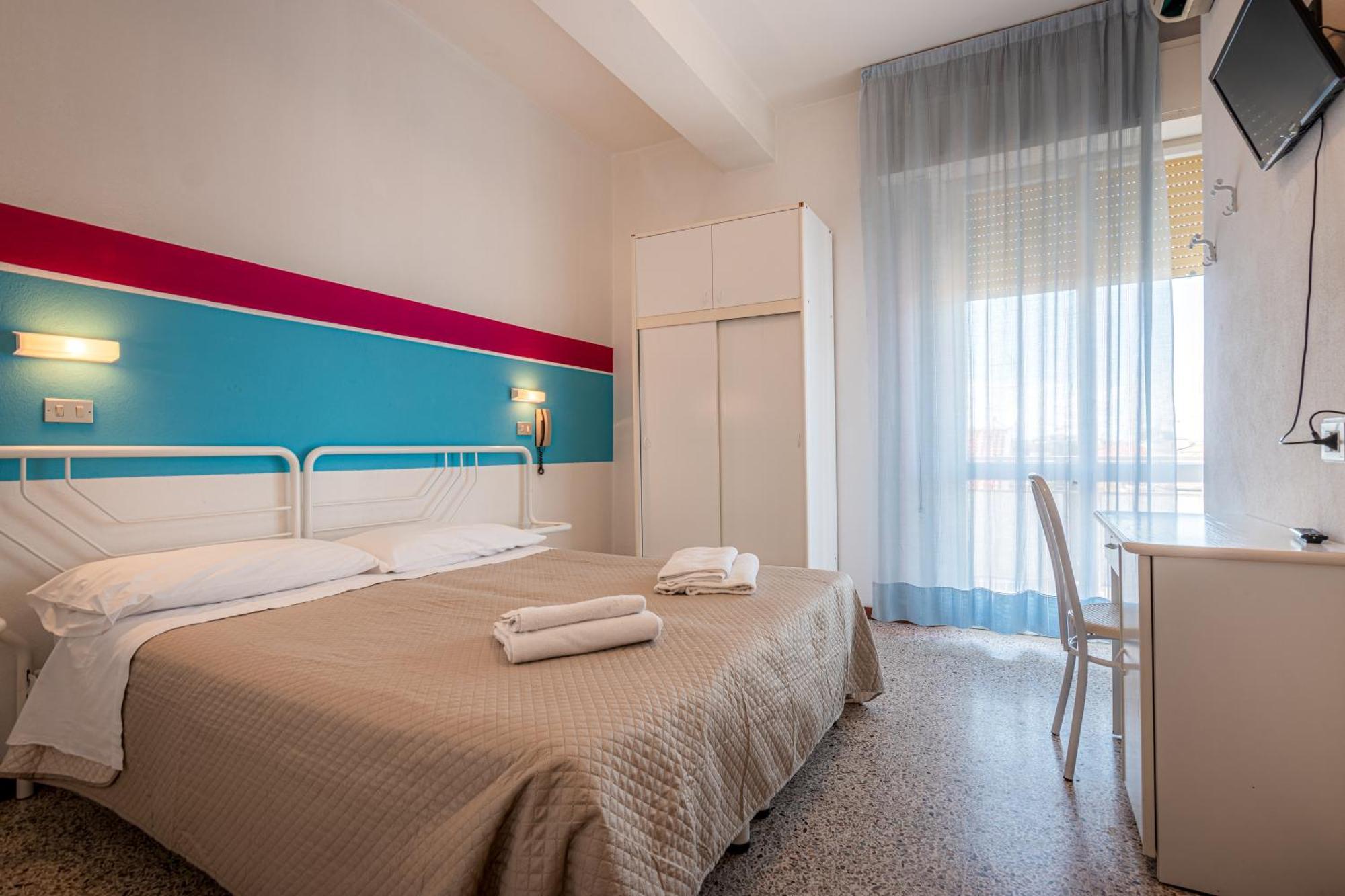 רימיני Hotel Serafini מראה חיצוני תמונה